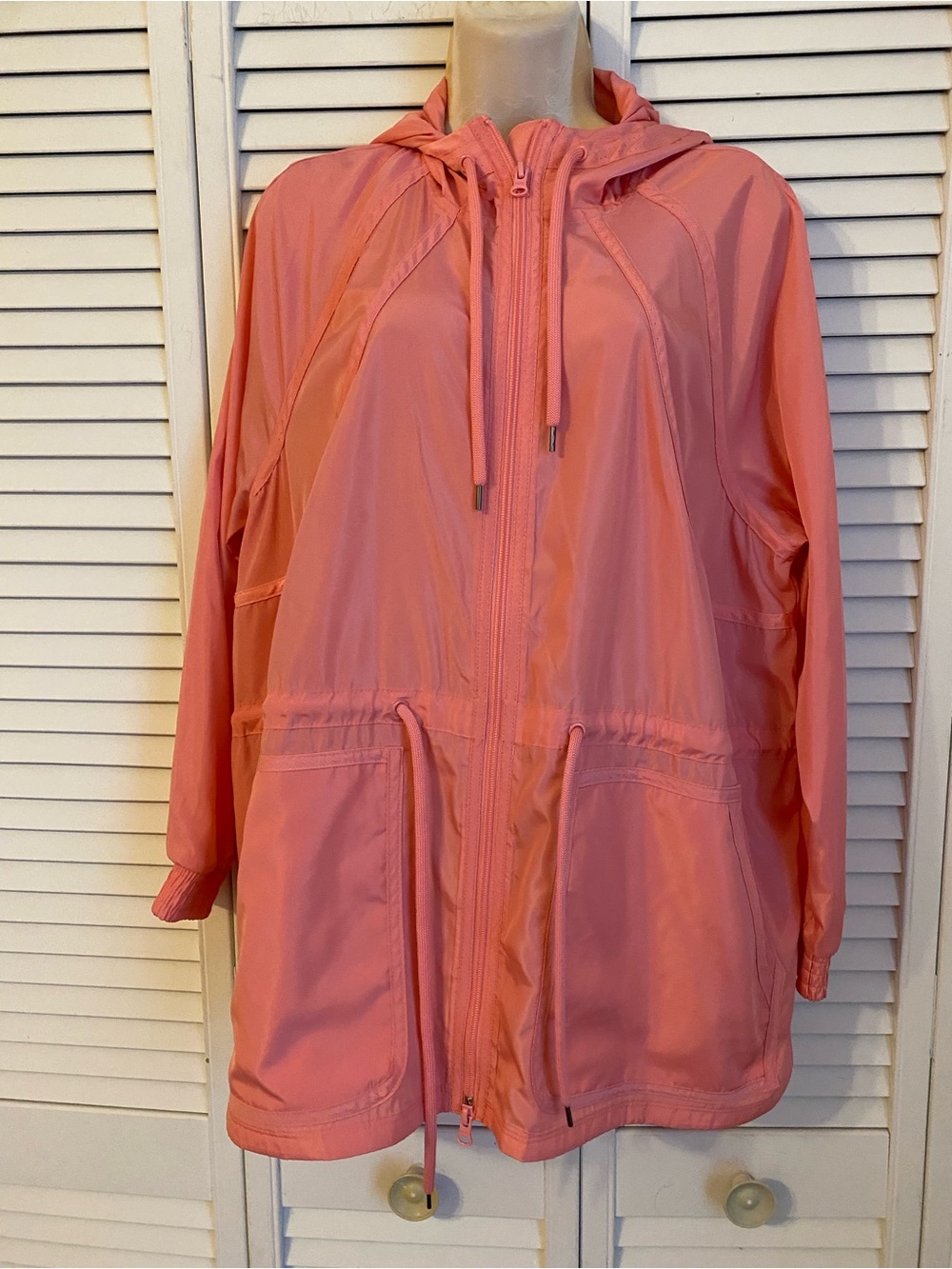 Talbots Windbreaker Anorak Jacket Large Pink Rain Hooded Vented Pockets Full Zip